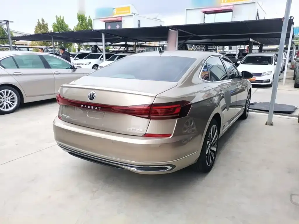 Volkswagen Passat — фото 4