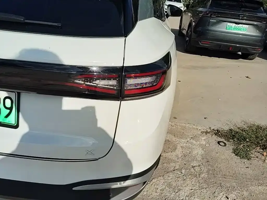 Volkswagen ID.4 X — фото 1