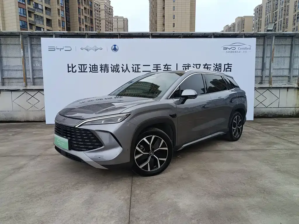 BYD L DM-i — фото 1