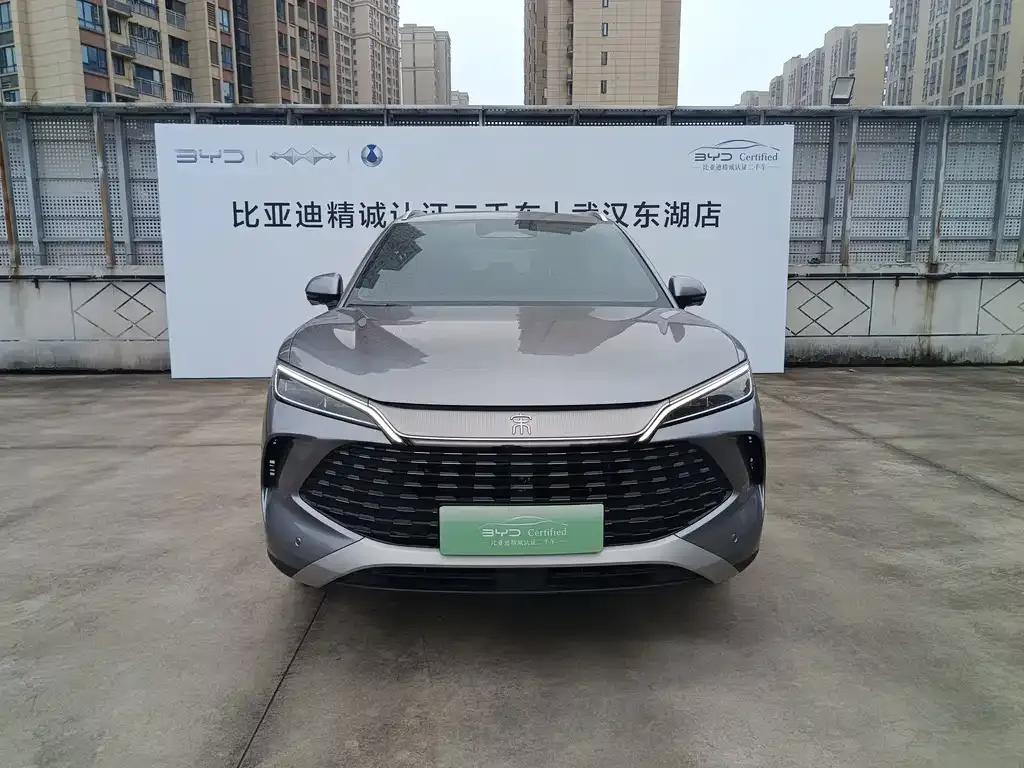 BYD L DM-i — фото 3