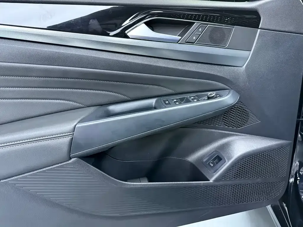 Volkswagen Passat — фото 3