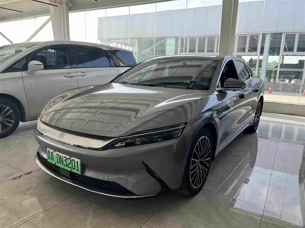 BYD Han — фото 1