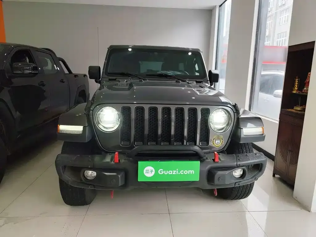 Jeep Wrangler — фото 7