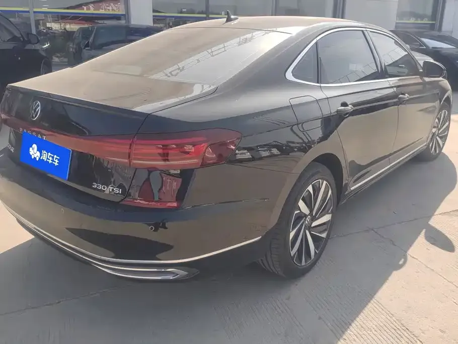Volkswagen Passat — фото 9