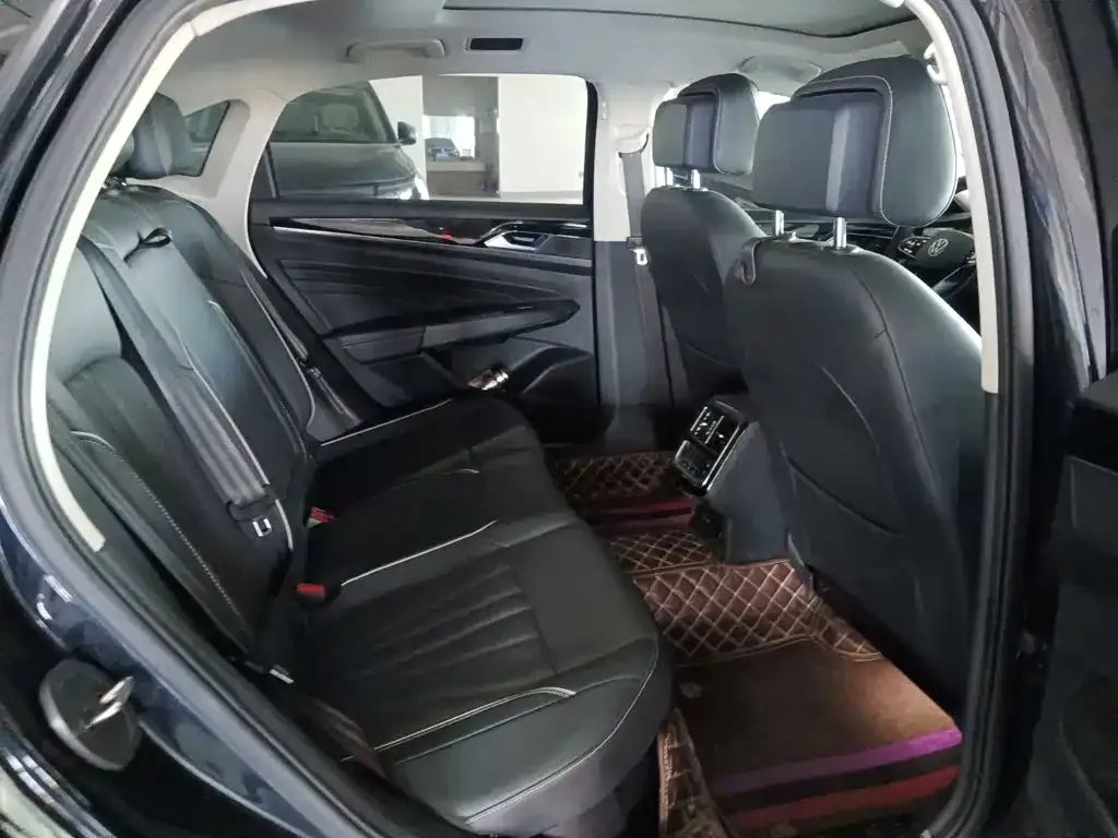 Volkswagen Passat — фото 9