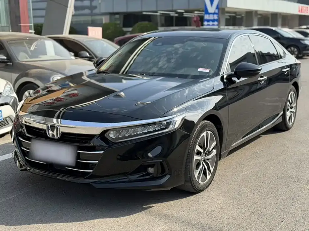 Honda Accord — фото 1