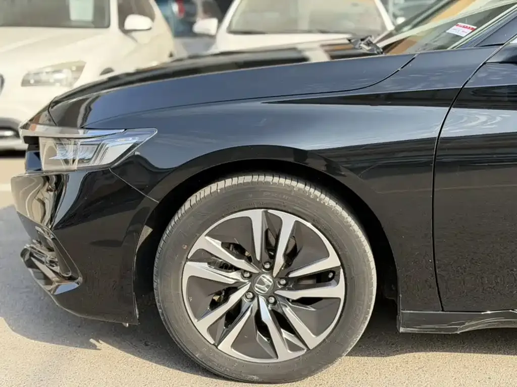 Honda Accord — фото 3