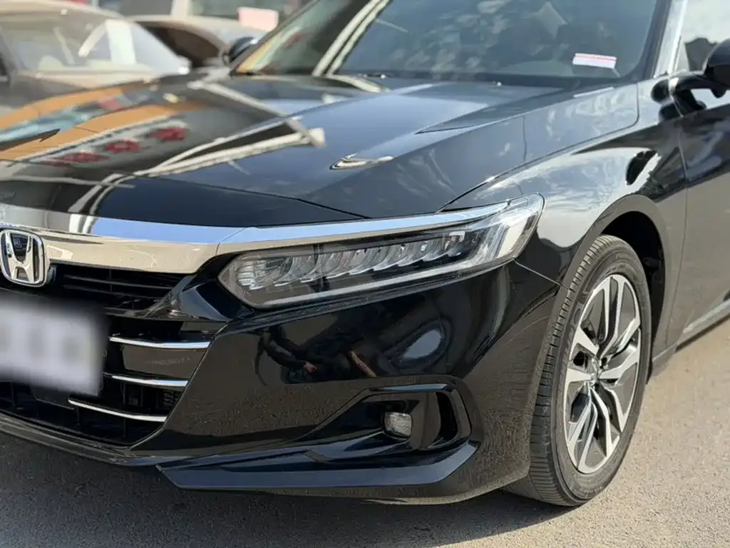 Honda Accord — фото 8