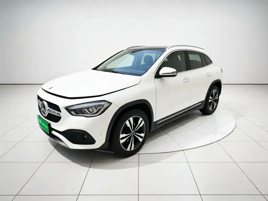 Mercedes-Benz GLA — фото 1