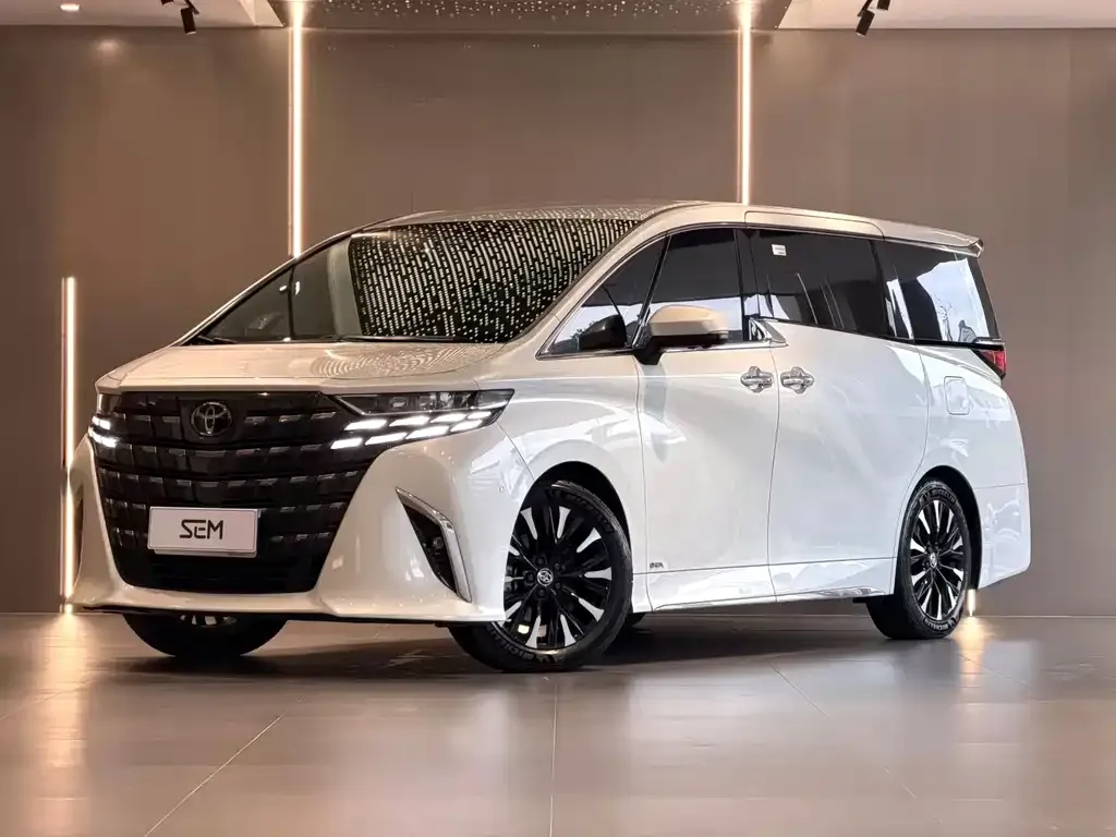 Toyota Alphard — фото 1