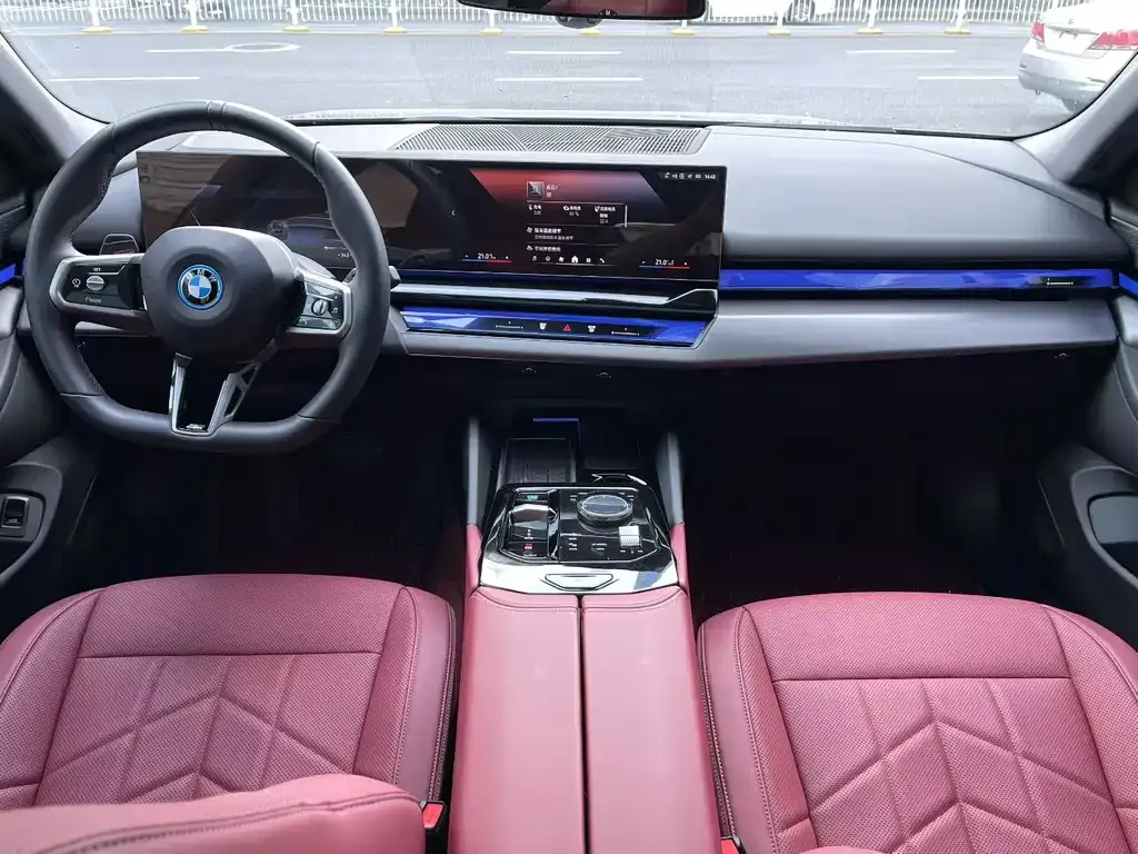 BMW i5 — фото 5
