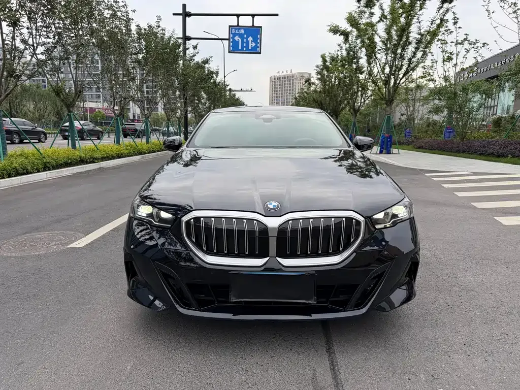 BMW 5 Series (Import) — фото 7