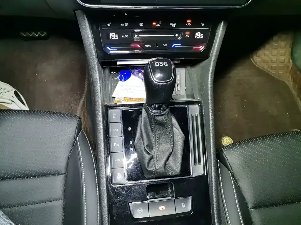 Skoda Superb — фото 8