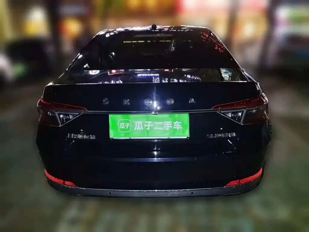 Skoda Superb — фото 2