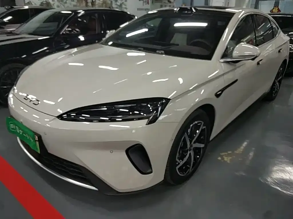 BYD Seal 07 DM-i — фото 1