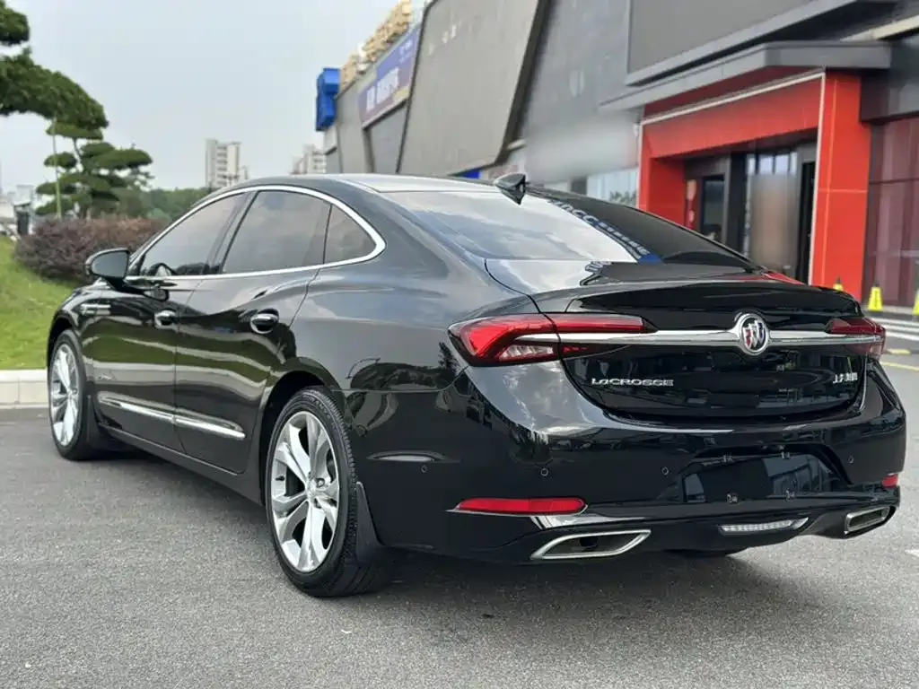 Buick LaCrosse — фото 7