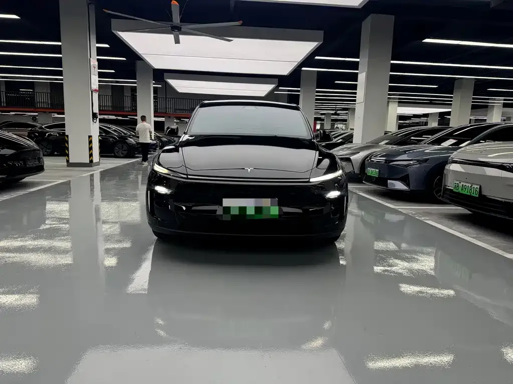 Tesla Model Y — фото 6