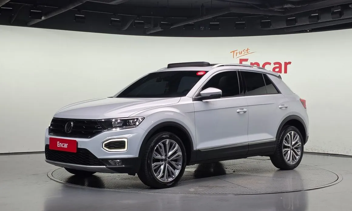 Volkswagen T-Roc — фото 1