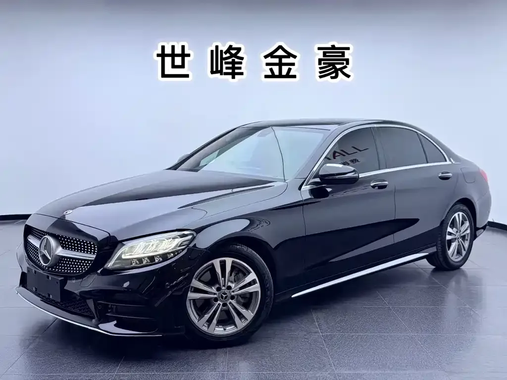 Mercedes-Benz C-Class — фото 1