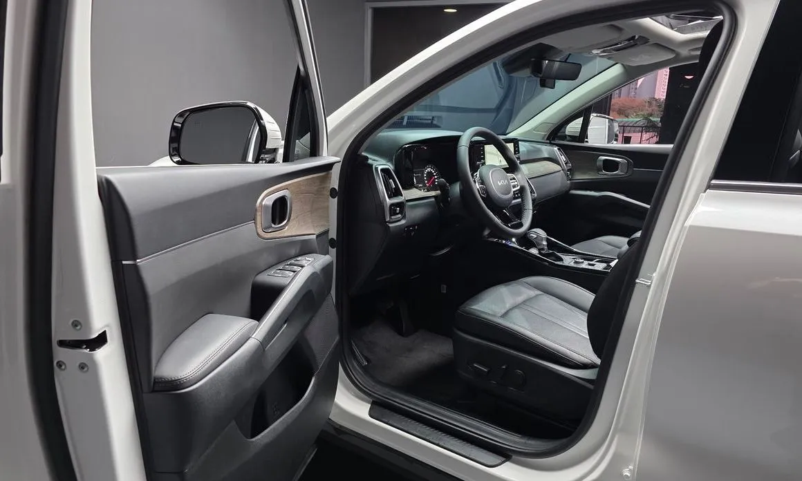 Kia Sorento — фото 5