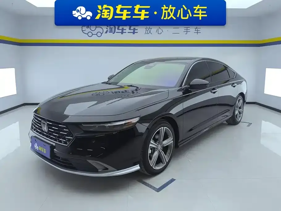Honda Accord — фото 1