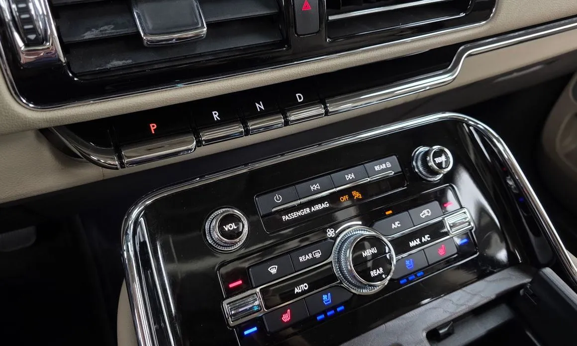 Lincoln Navigator — фото 10