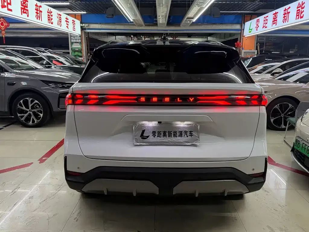 Geely Galaxy L7 — фото 2