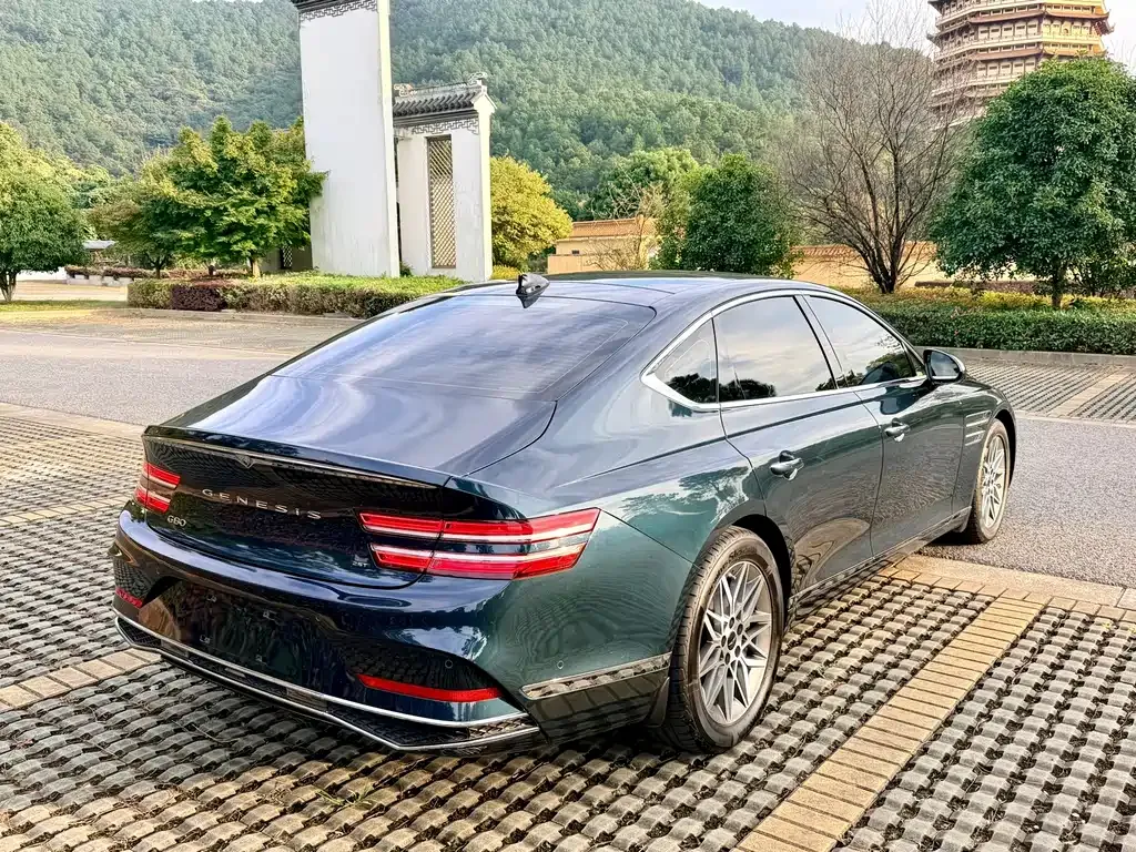 Genesis G80 — фото 9
