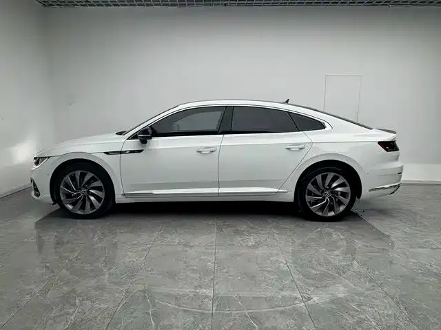 Volkswagen CC — фото 10