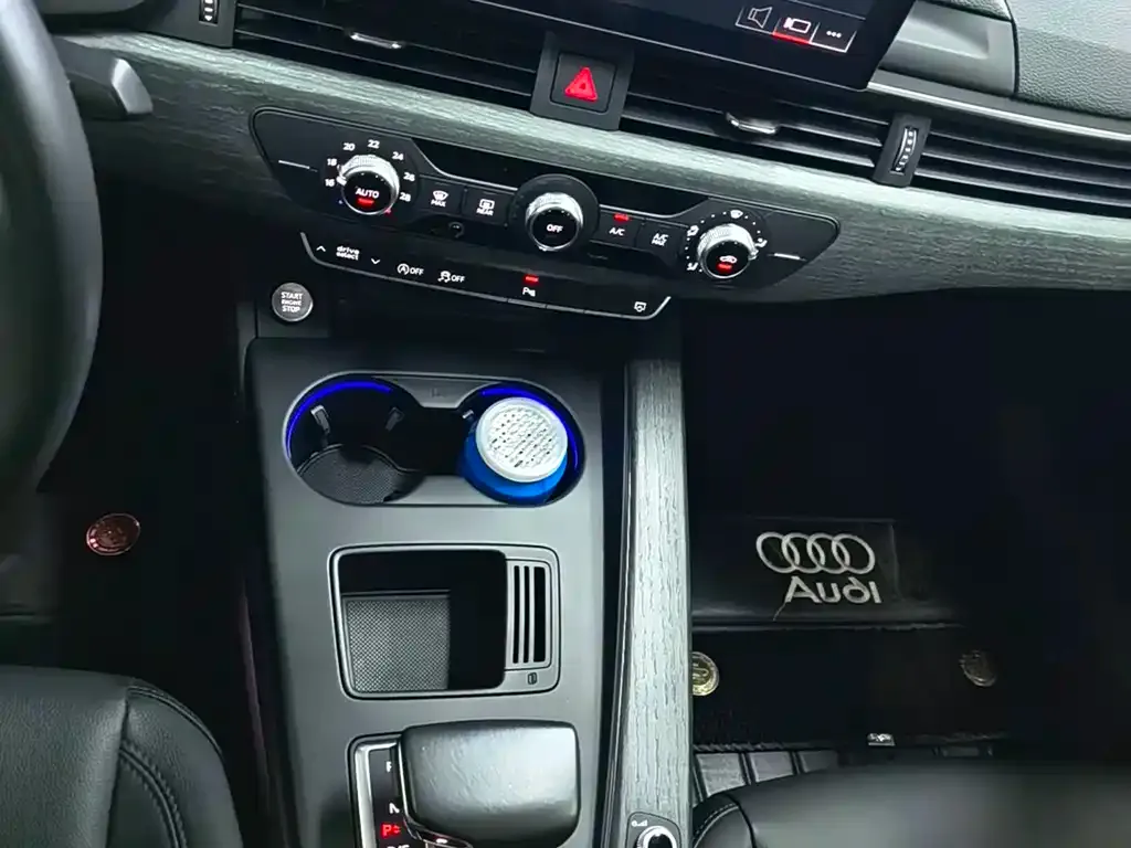 Audi A4L — фото 10
