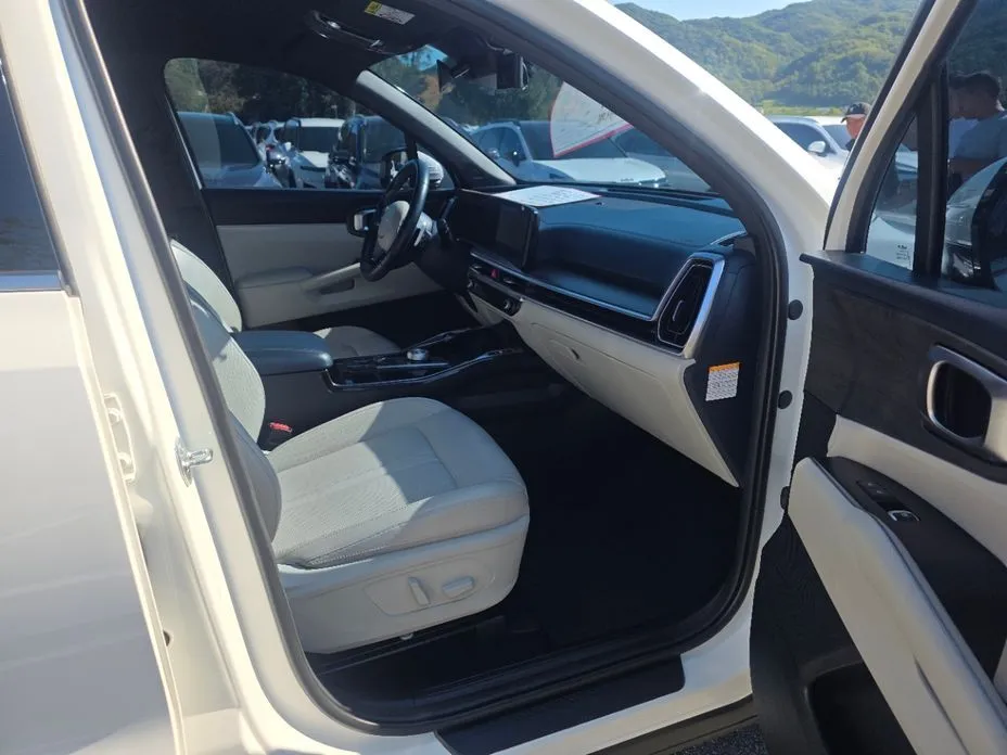 Kia Sorento — фото 7