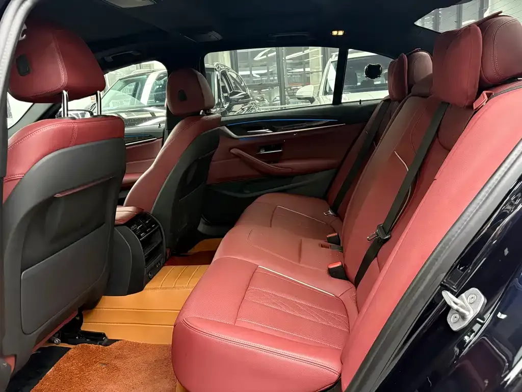 BMW 5 Series New Energy — фото 3