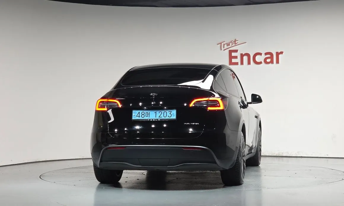 Tesla Model Y — фото 2