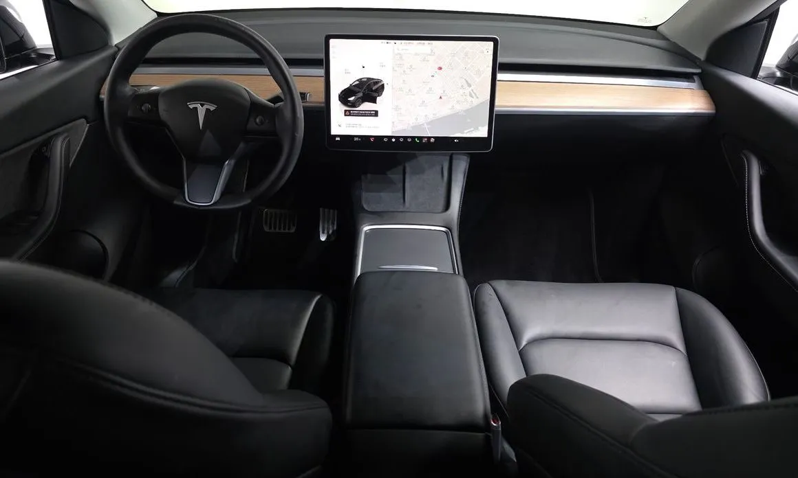 Tesla Model Y — фото 3