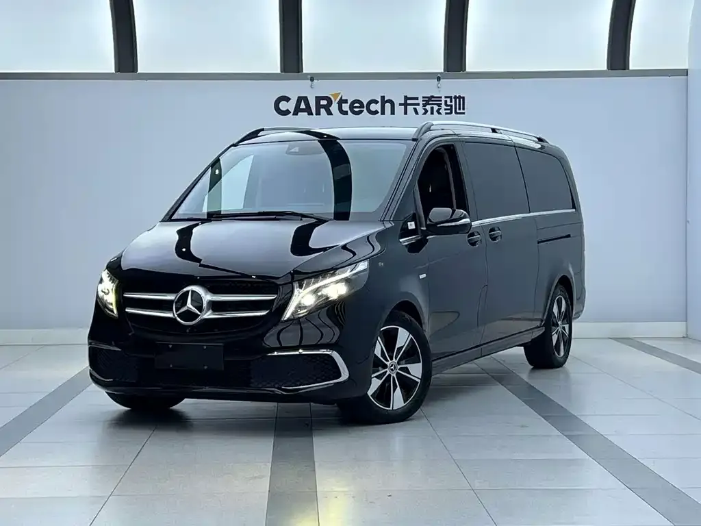 Mercedes-Benz V-Class — фото 1