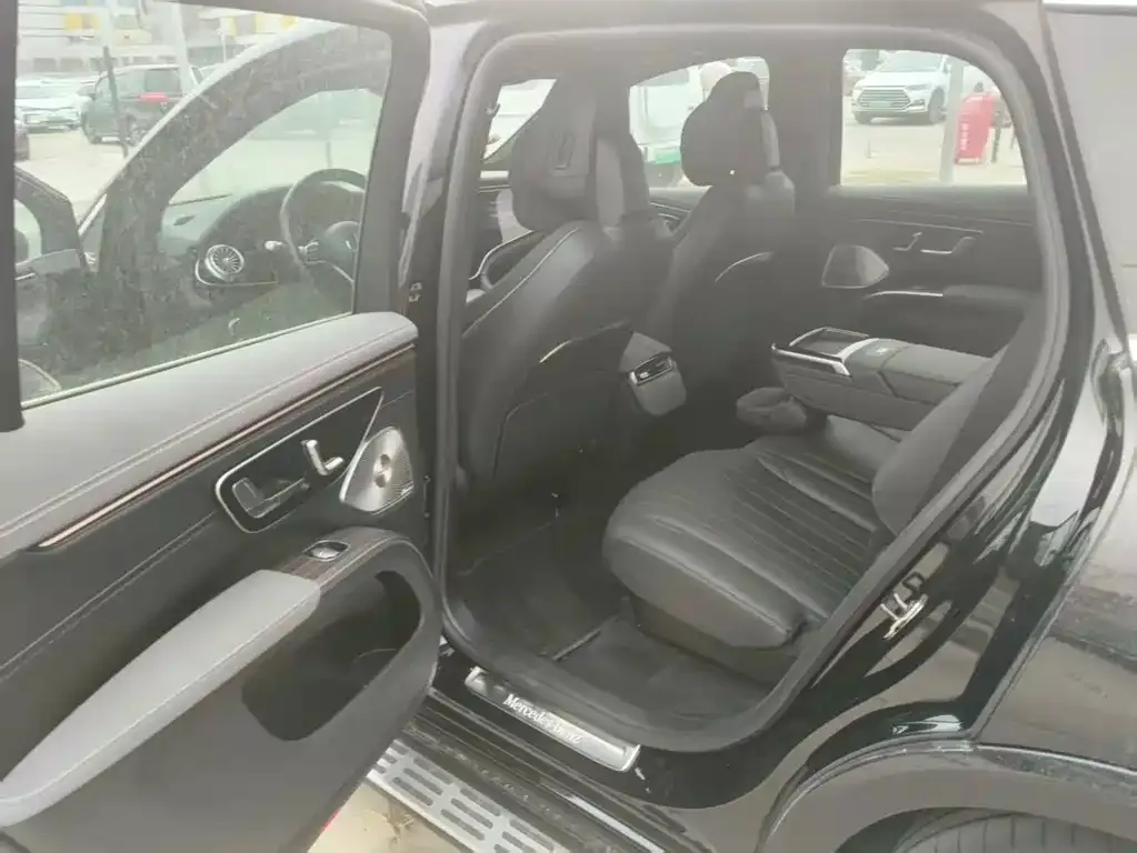 Mercedes-Benz EQS SUV — фото 2