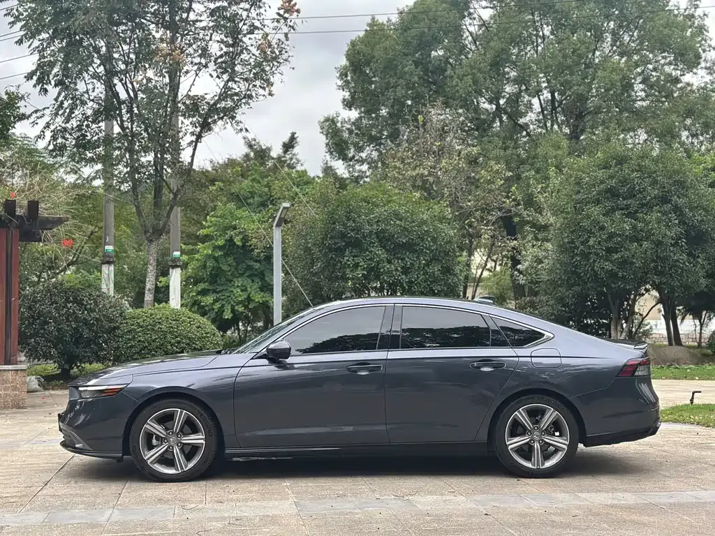 Honda Accord — фото 6