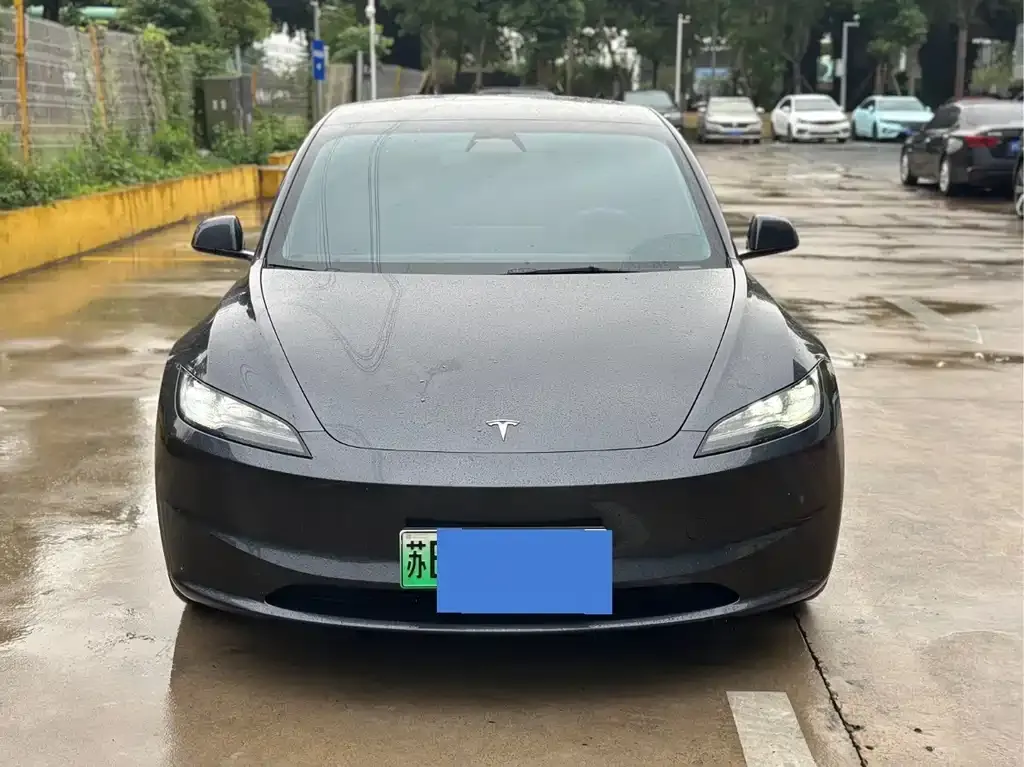 Tesla Model 3 — фото 4