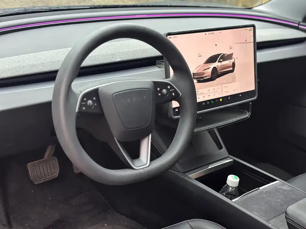 Tesla Model 3 — фото 2