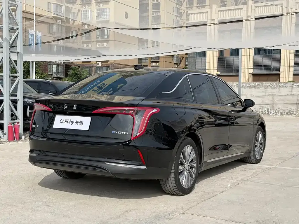 Hongqi E-QM5 — фото 8