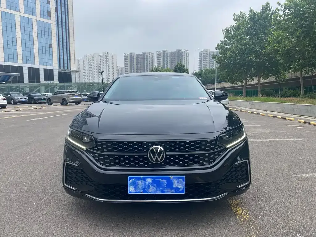 Volkswagen Passat — фото 4