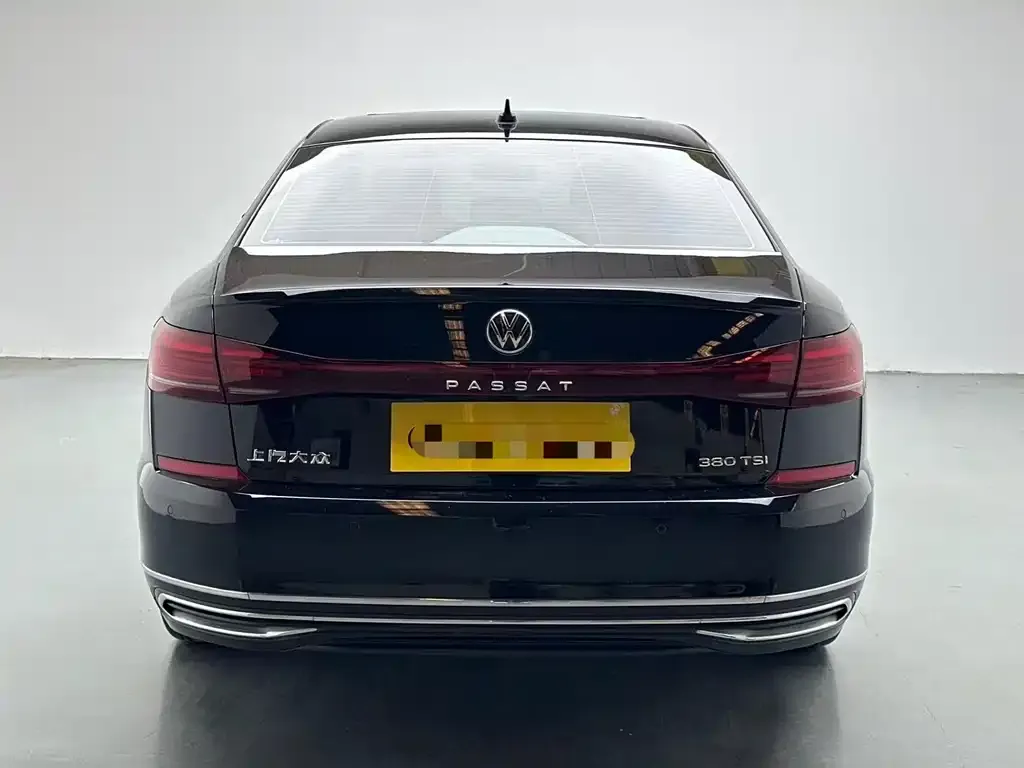 Volkswagen Passat — фото 5