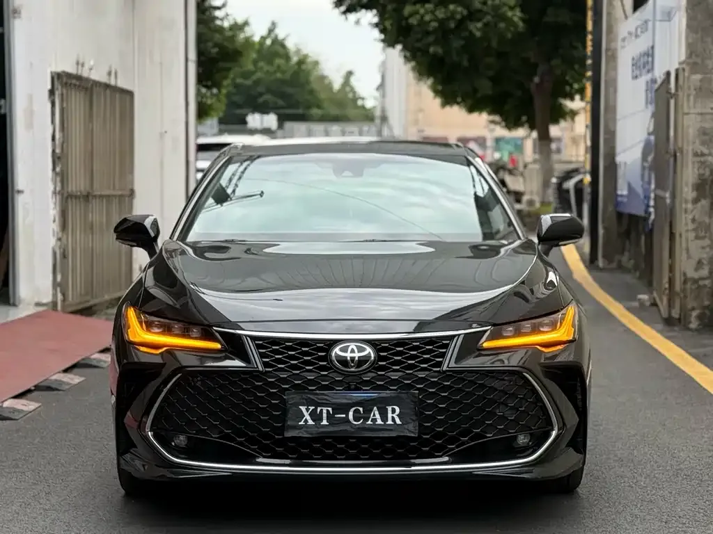 Toyota Avalon — фото 9