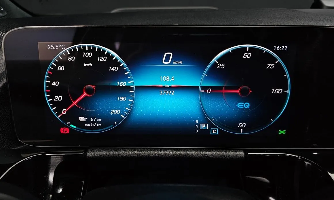 Mercedes-Benz EQA — фото 2