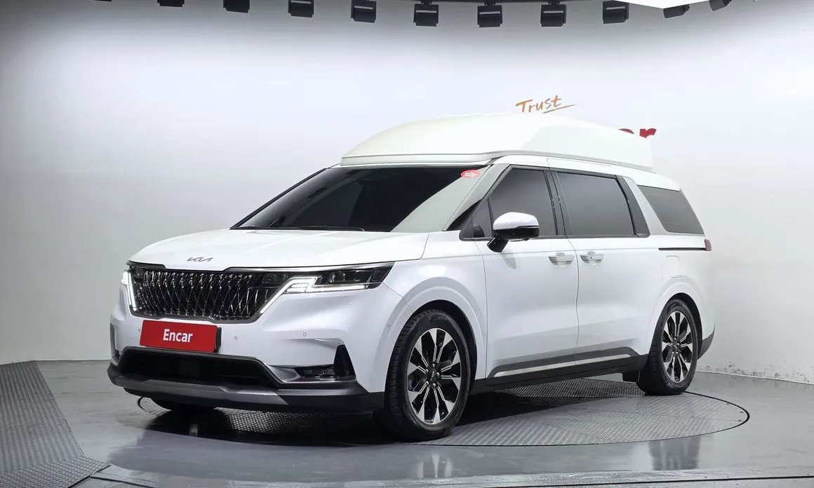 Kia Carnival — фото 1