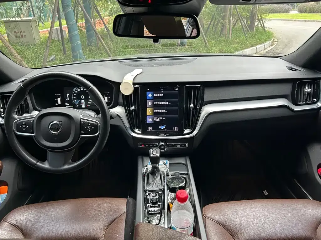 Volvo S60 — фото 10