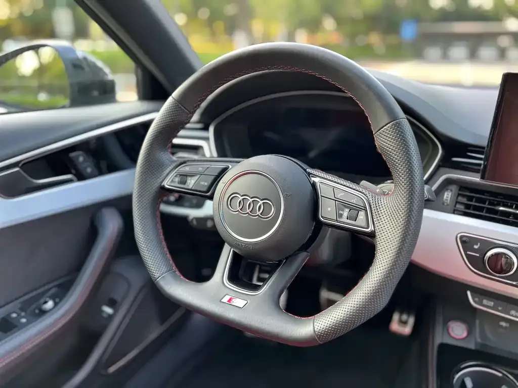 Audi S4 — фото 2