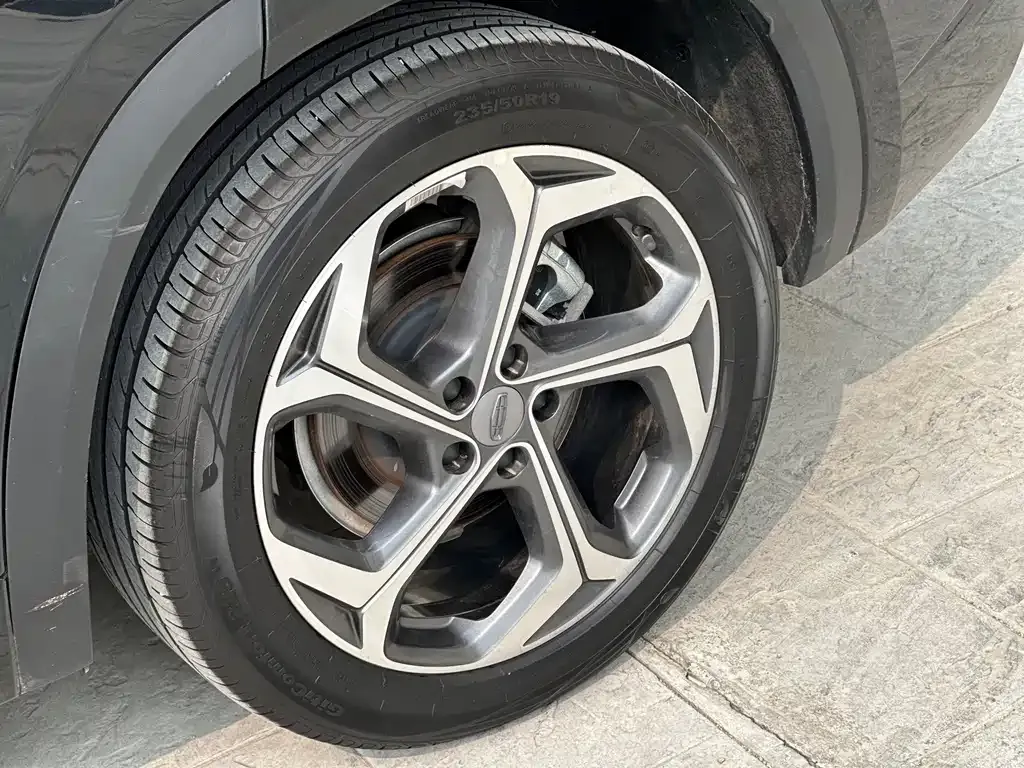 Geely Xingyue L — фото 2