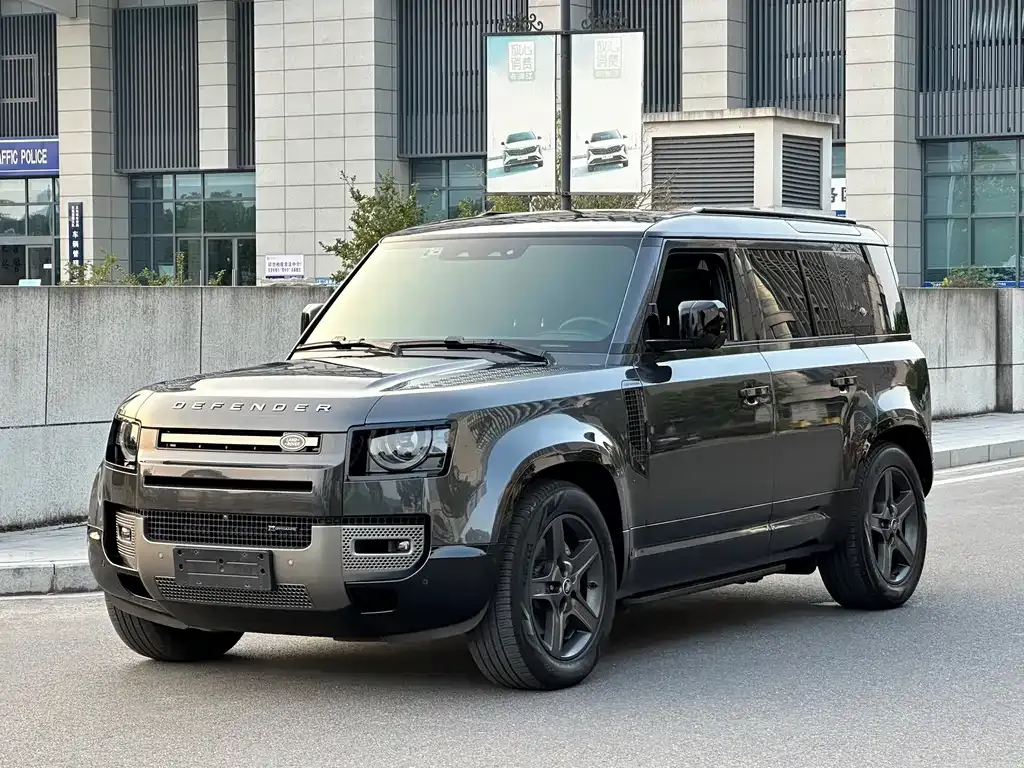 Land Rover Defender — фото 1