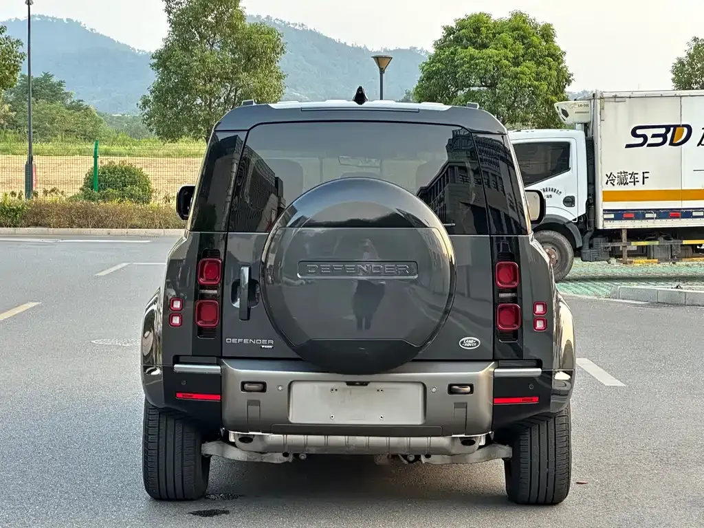 Land Rover Defender — фото 9